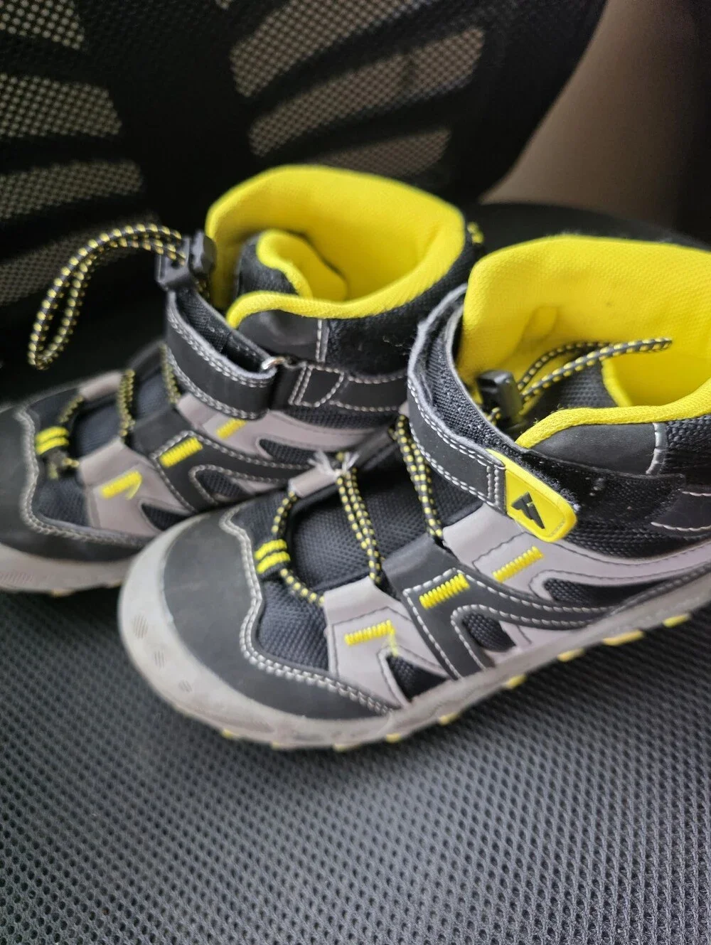 Mishansha Kids Hiking Boots Size EU 32 (US 1-1.5) Grey/Yellow High-Top Trail Sho